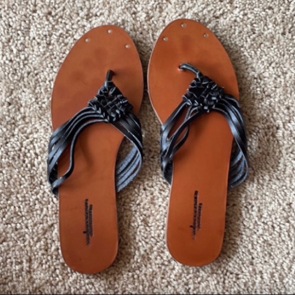 American Eagle Flip Flops